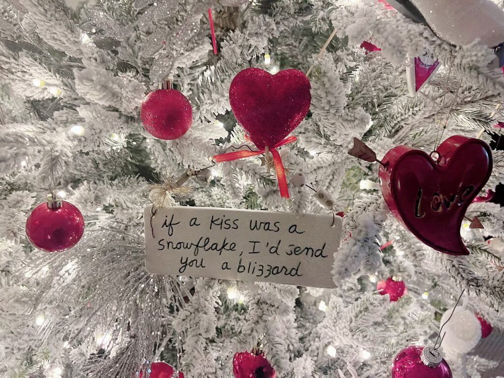 "If a snowflake were a kiss ornament"